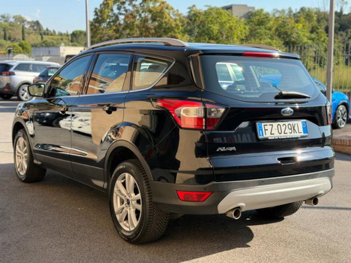 Ford Kuga 1.5 EcoBoost 120 CV 2WD (4)