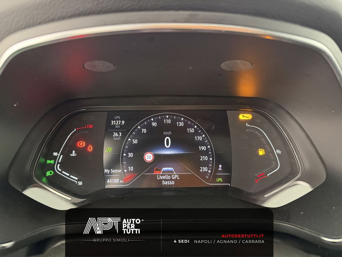 Renault Captur TCe 100 CV GPL Techno (11)