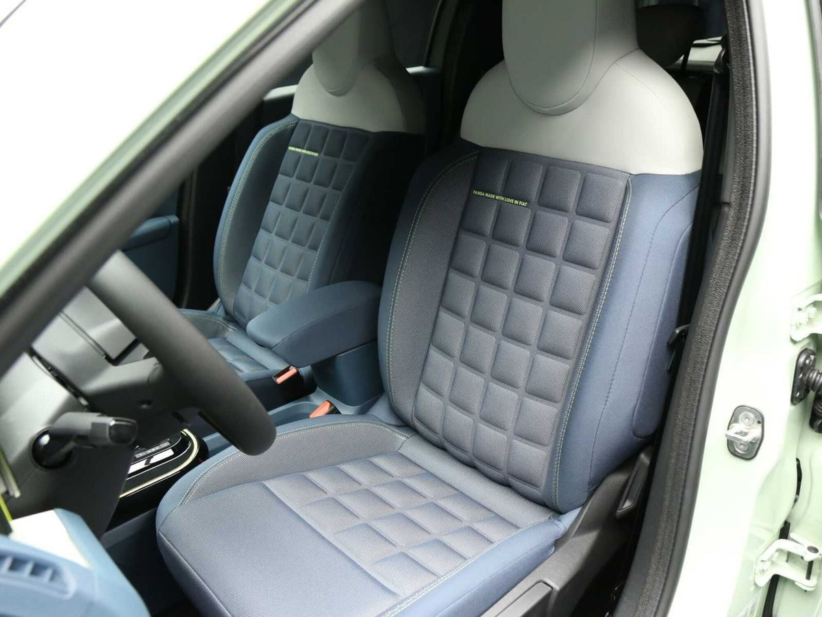 Fiat Grande Panda 1.2 hybrid La Prima 110cv edct (9)