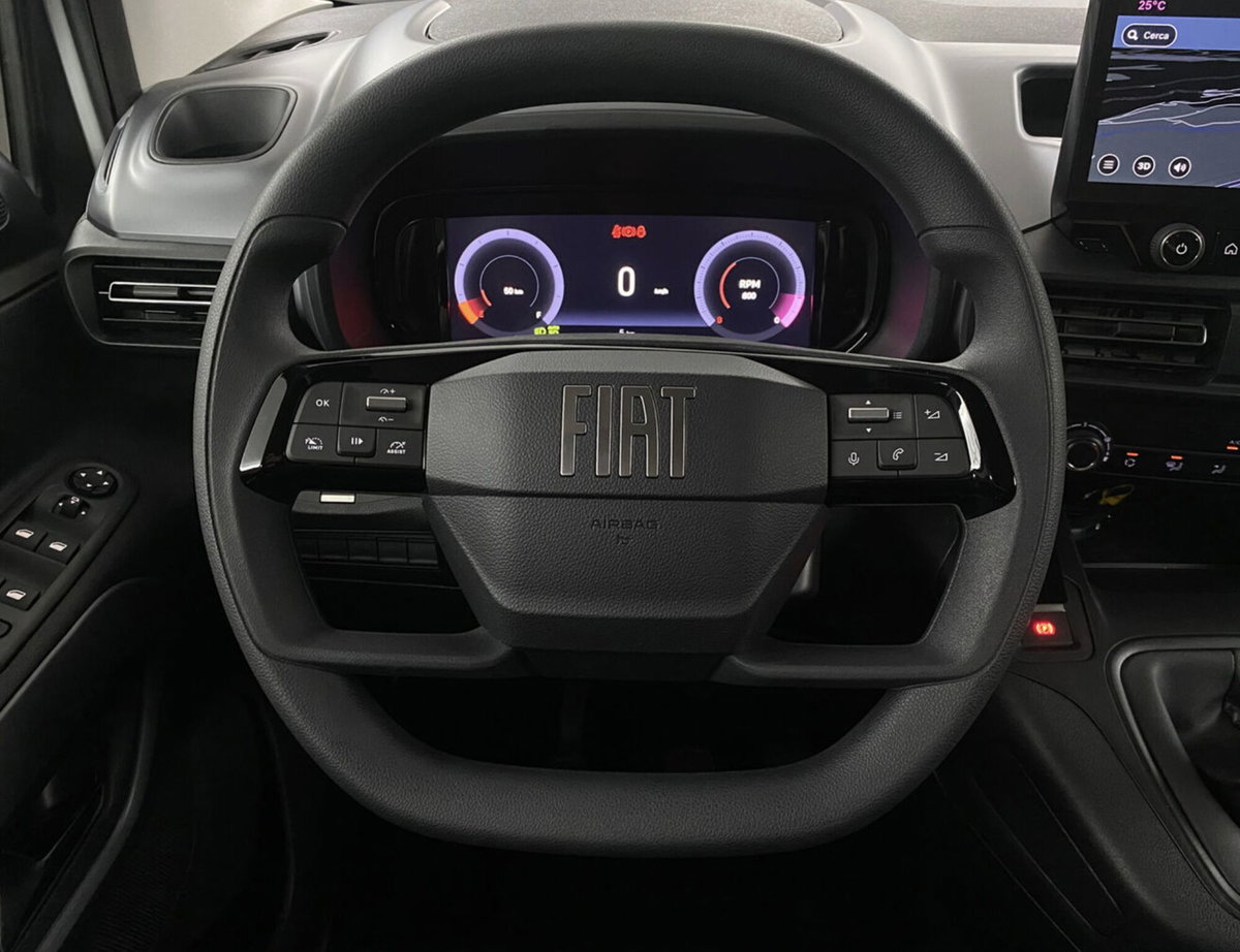 Fiat Doblò combi N1 1.5 diesel 130cv auto (9)