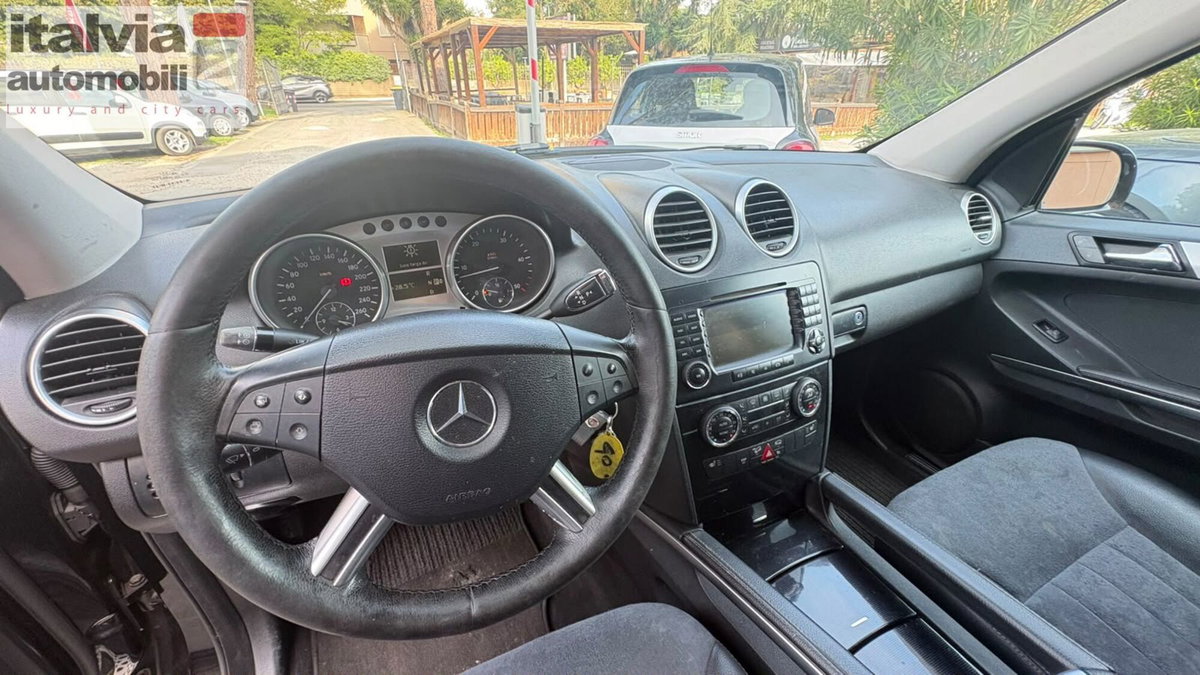 Mercedes-Benz Classe ML 320 CDI (8)