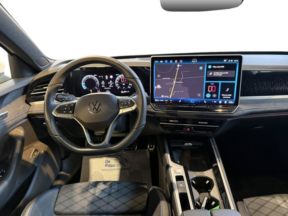 Volkswagen Passat 2.0 tdi scr R-Line 4motion 193cv dsg (8)