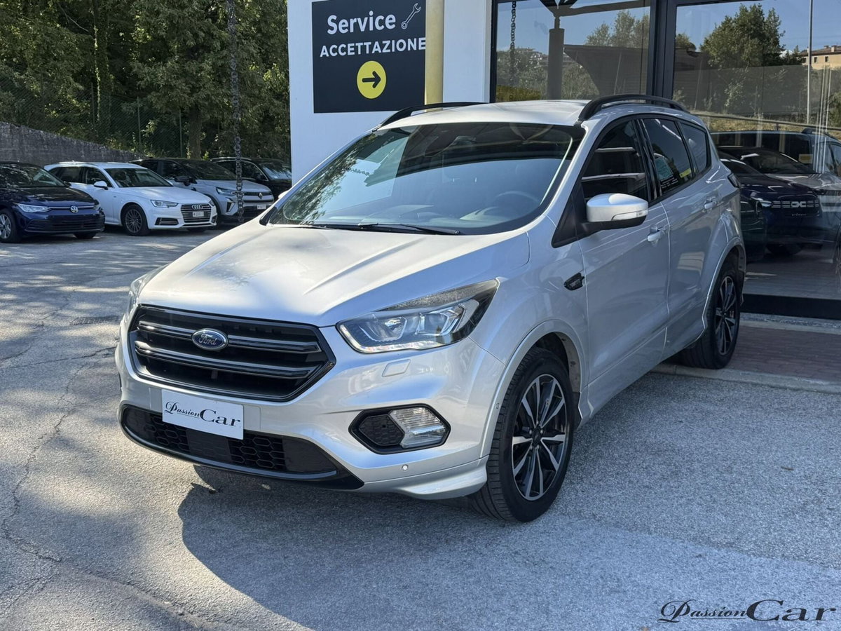 Ford Kuga 2.0 TDCI 150 CV S&S 4WD ST-Line