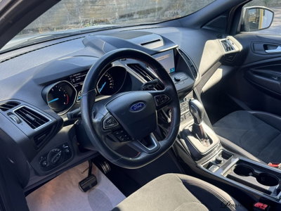Ford Kuga 2.0 TDCI 150 CV S&S 4WD ST-Line (9)