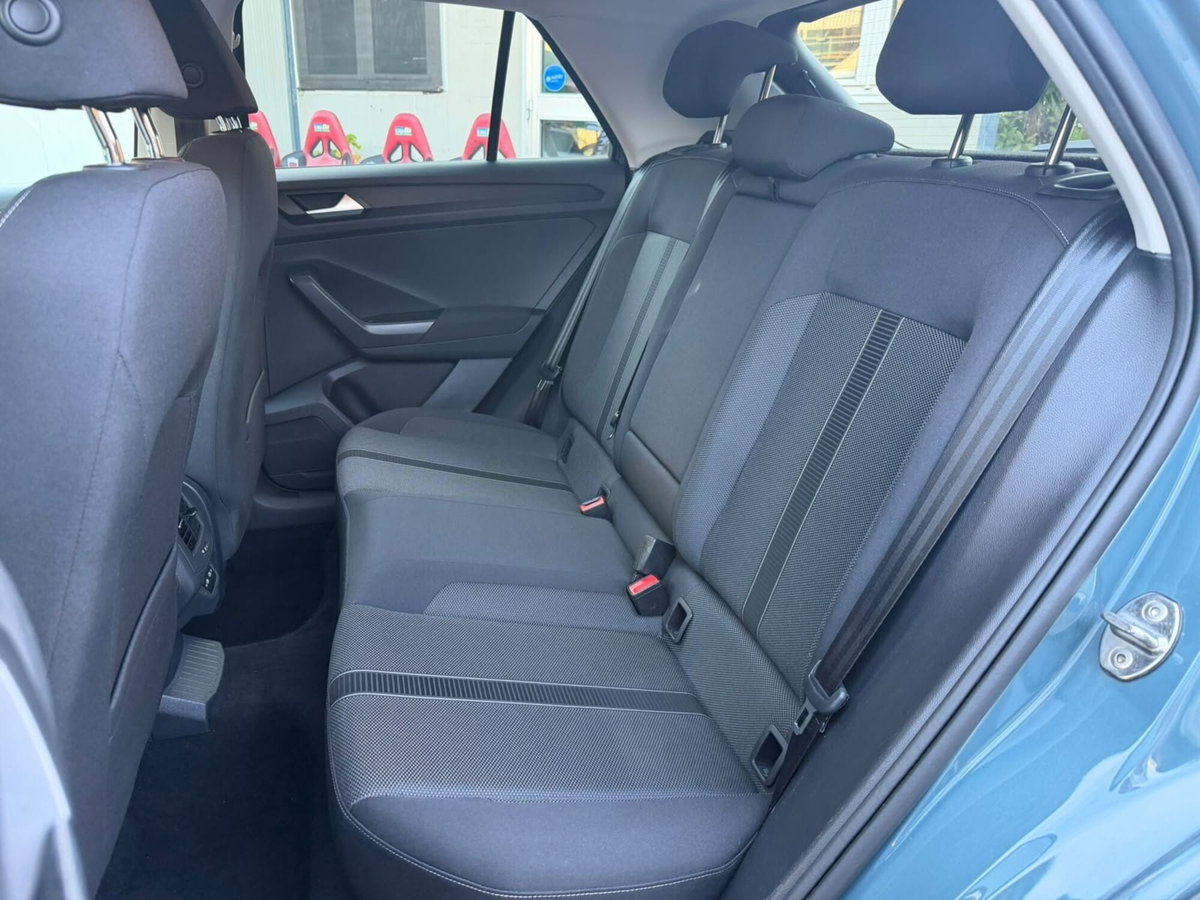 Volkswagen T-Roc 1.5 tsi Style dsg (17)