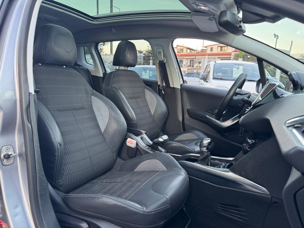 Peugeot 2008 e-HDi 92 CV Stop&Start ETG6 Allure (11)
