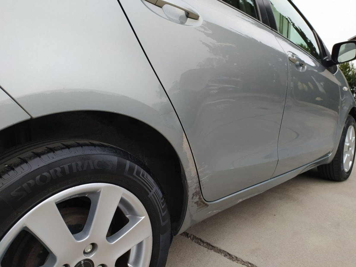 Toyota Yaris 1.0 5 porte Sol (19)