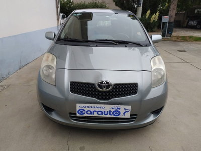 Toyota Yaris 1.0 5 porte Sol (7)