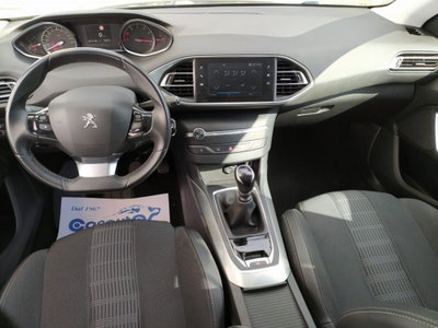 Peugeot 308 PureTech Turbo 130 S&S Allure Pack (4)