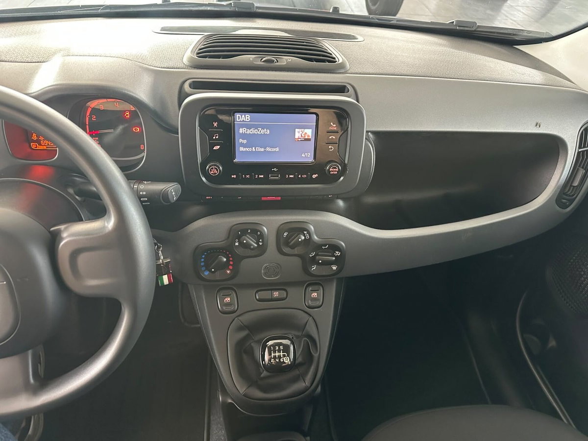 Fiat Panda 1.0 FireFly S&S Hybrid City Cross (11)