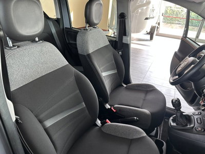 Fiat Panda 1.0 FireFly S&S Hybrid City Cross (12)