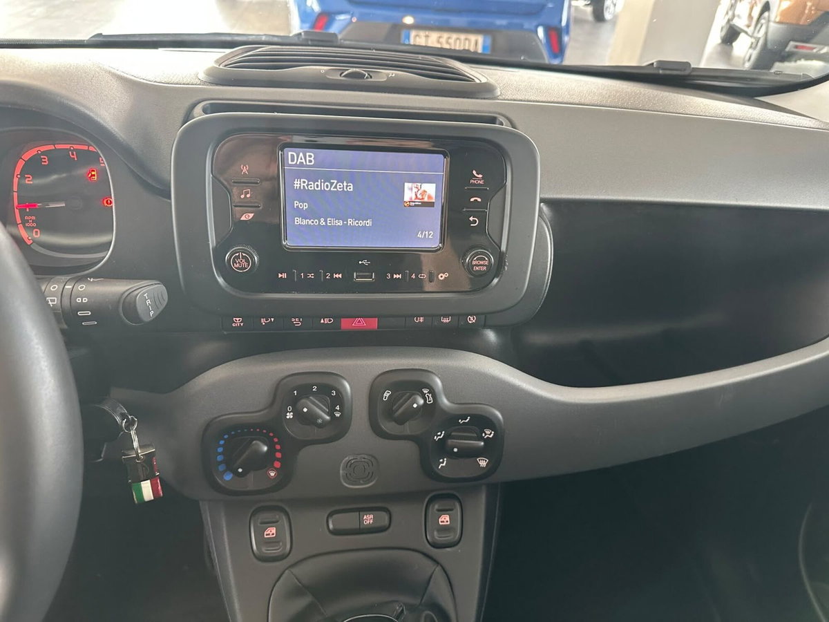 Fiat Panda 1.0 FireFly S&S Hybrid City Cross (17)