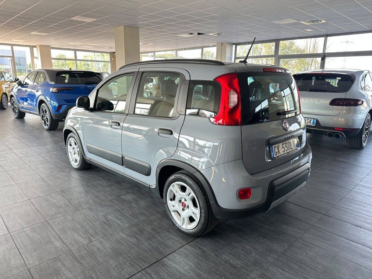 Fiat Panda 1.0 FireFly S&S Hybrid City Cross (7)
