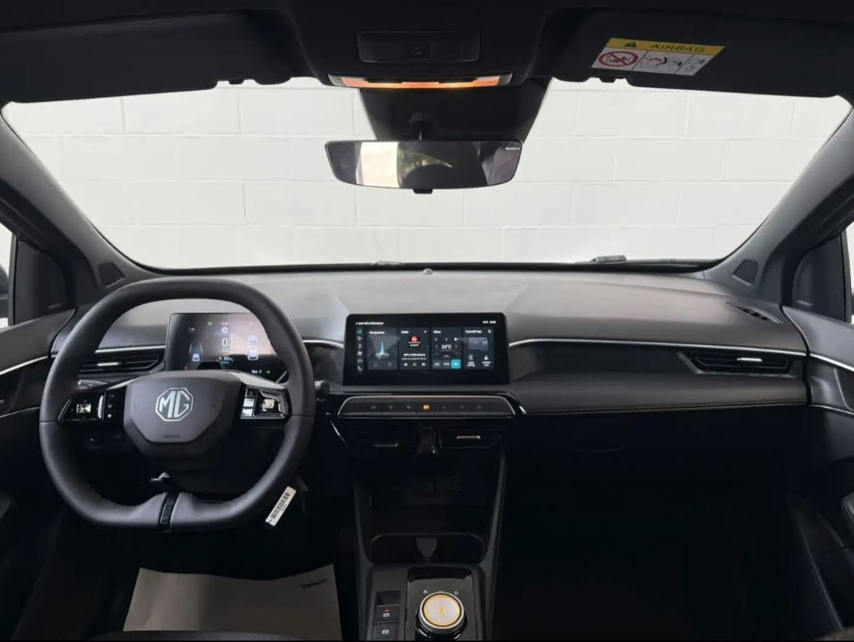 Mg MG3 1.5 hybrid+ Standard auto (7)