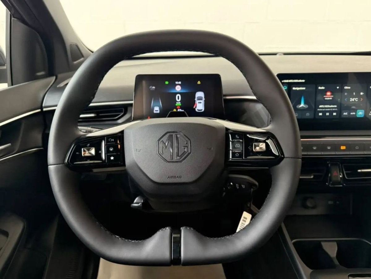 Mg MG3 1.5 hybrid+ Standard auto (8)