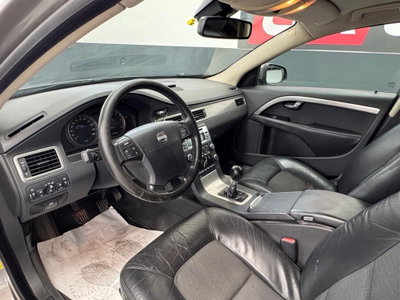 Volvo V70 2.4 D5 Summum (12)