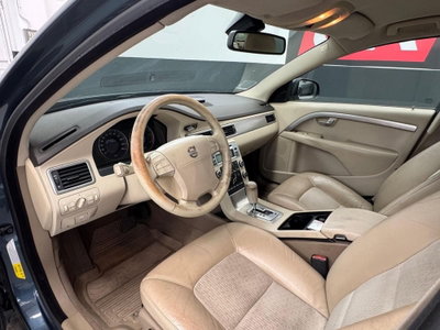 Volvo V70 2.4 D5 Summum (12)