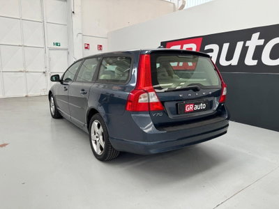Volvo V70 2.4 D5 Summum (9)