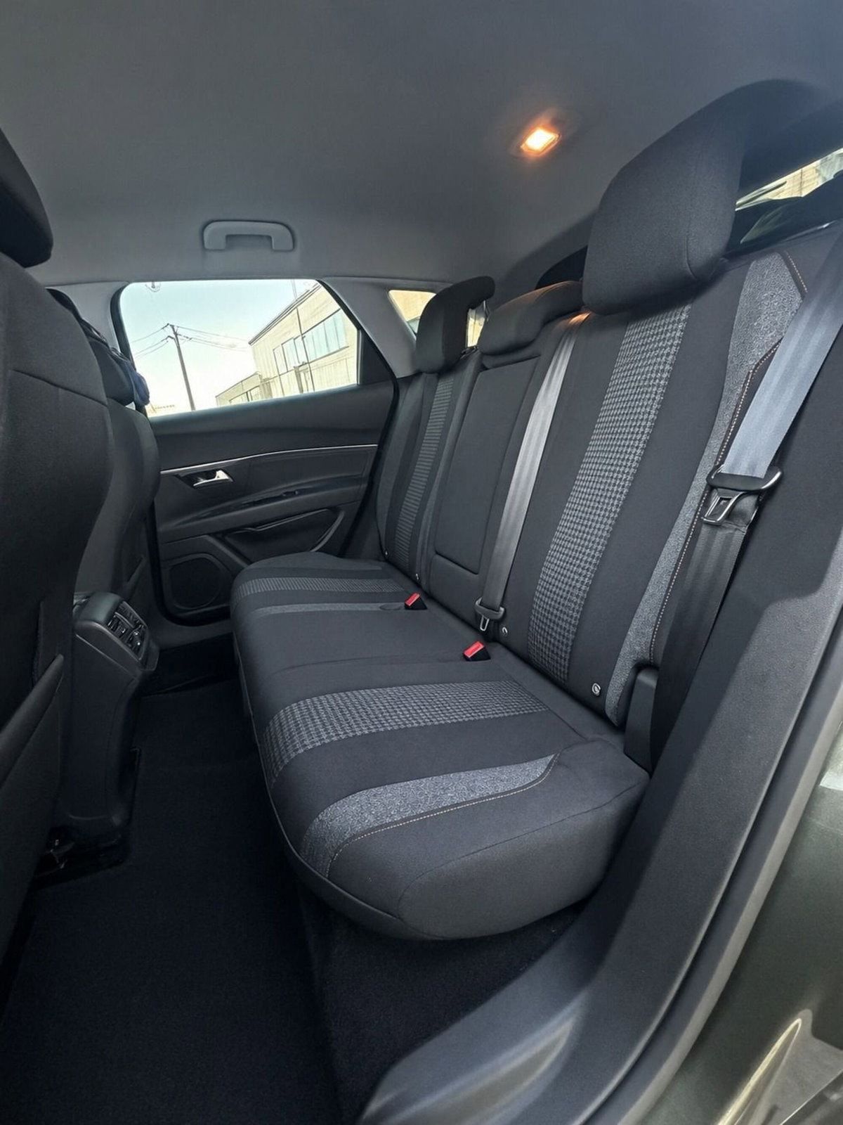 Peugeot 3008 PureTech Turbo 130 S&S Allure Pack (12)