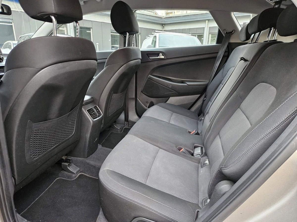 Hyundai Tucson 1.6 GDI XTech (9)