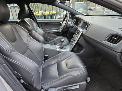 Volvo V60 D2 Dynamic Edition (11)