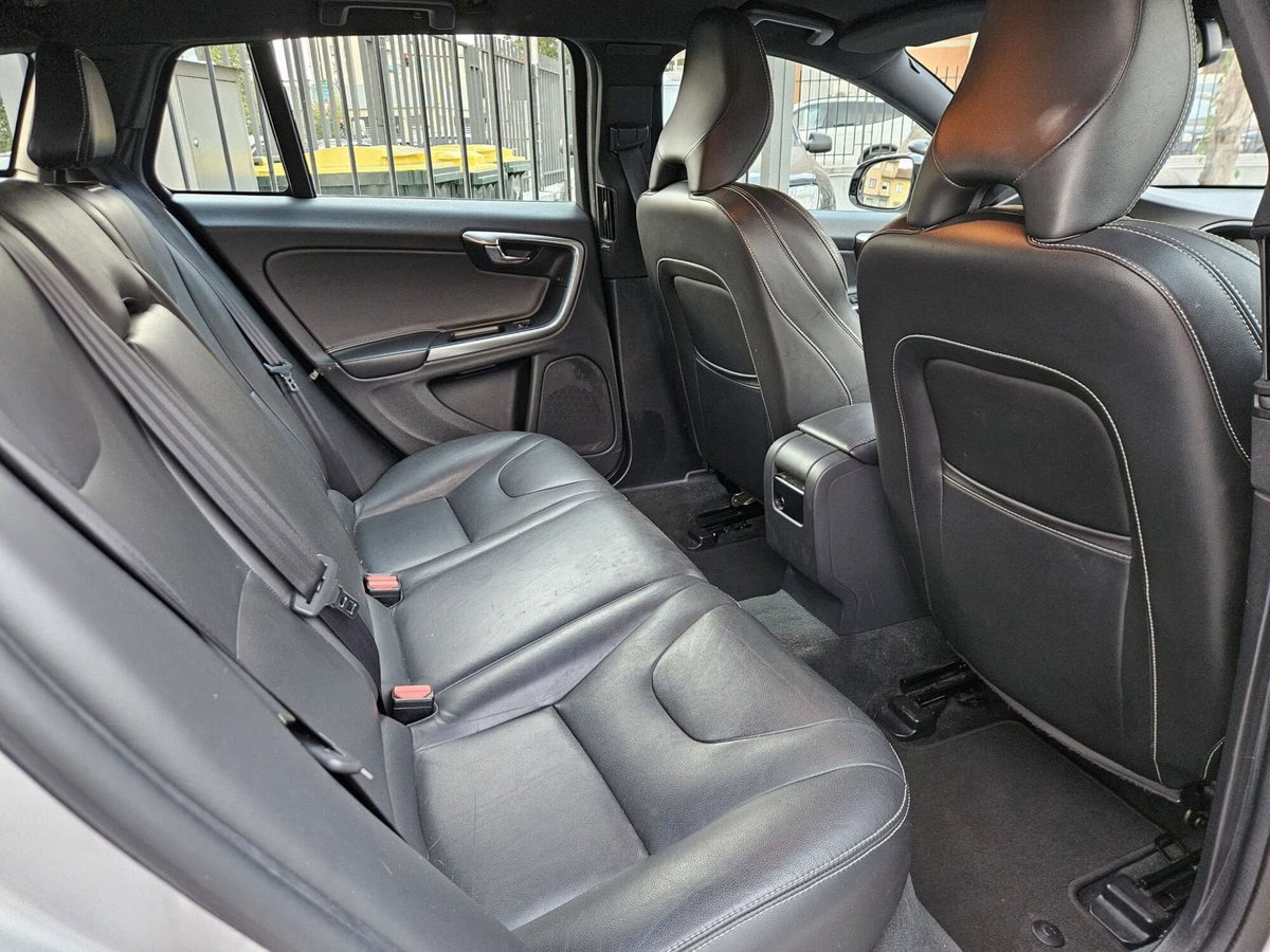 Volvo V60 D2 Dynamic Edition (12)