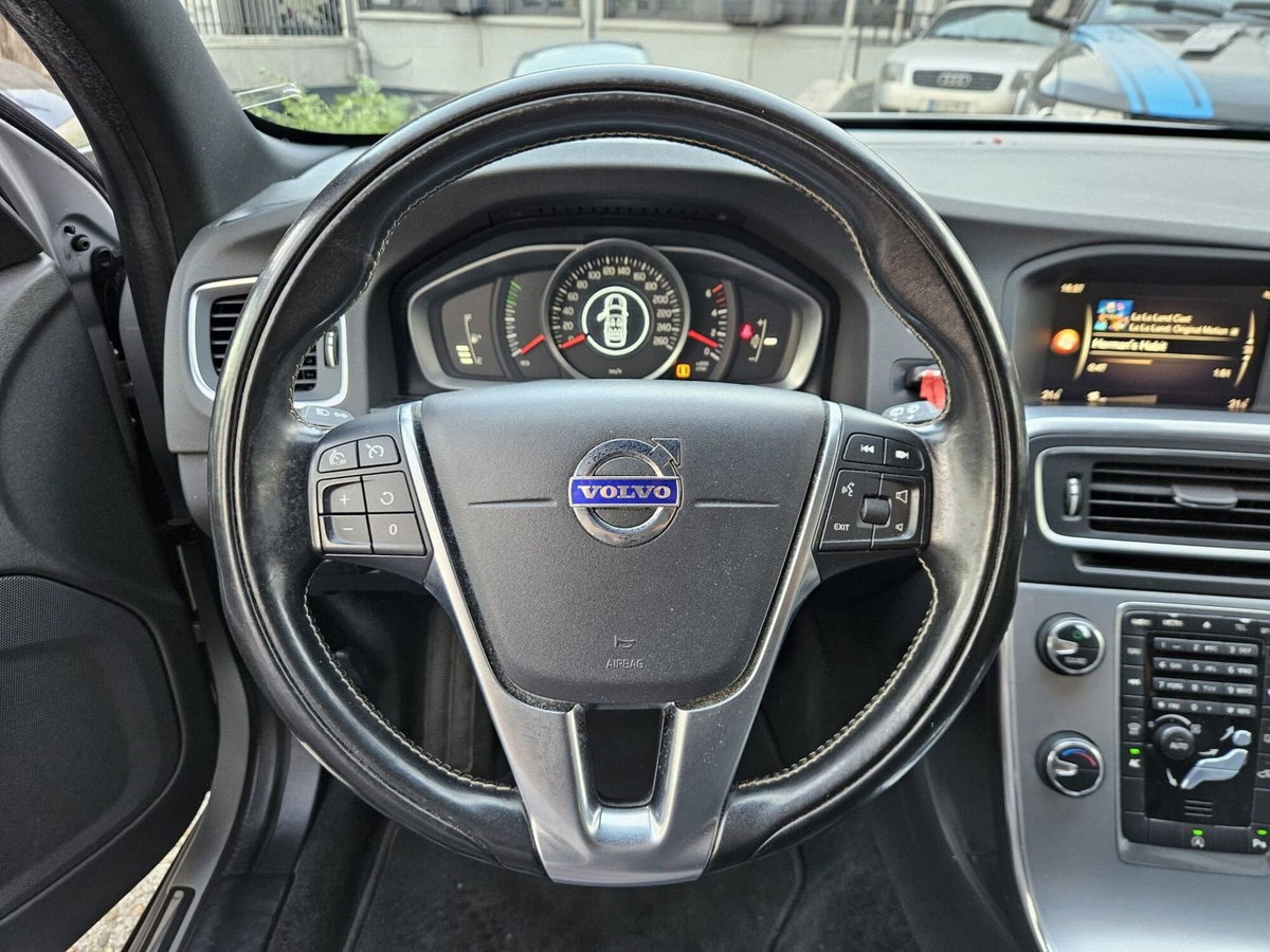 Volvo V60 D2 Dynamic Edition (13)