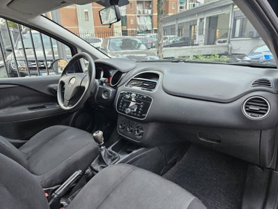 Fiat Punto 1.4 8V 5 porte Easypower Street (10)