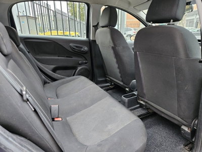 Fiat Punto 1.4 8V 5 porte Easypower Street (12)