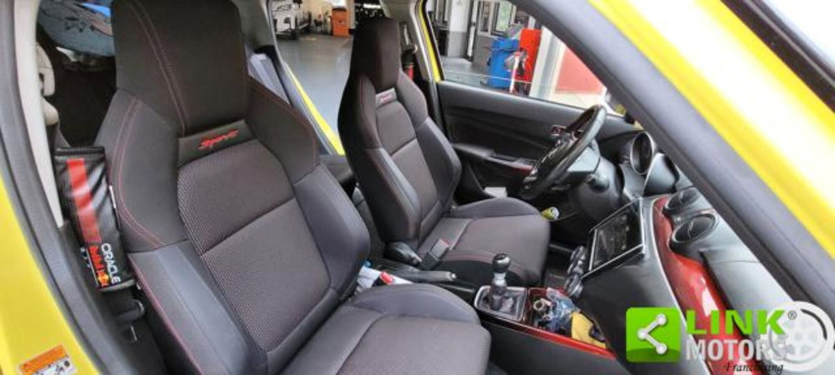 Suzuki Swift 1.4h Sport 2wd (9)