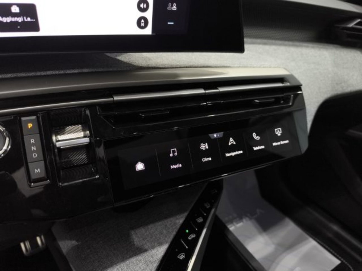 Peugeot 3008 1.2 hybrid GT 145cv e-dcs6 (14)