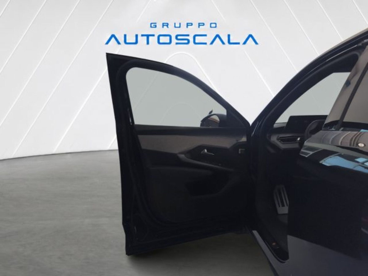 Peugeot 3008 1.2 hybrid GT 145cv e-dcs6 (8)
