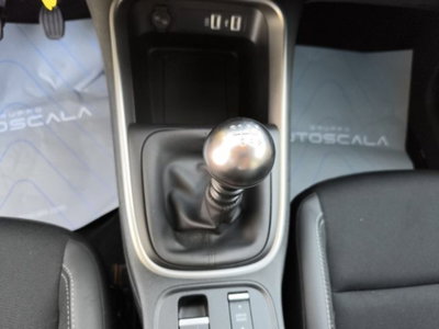 Jeep Avenger 1.2 turbo Altitude fwd 100cv (14)