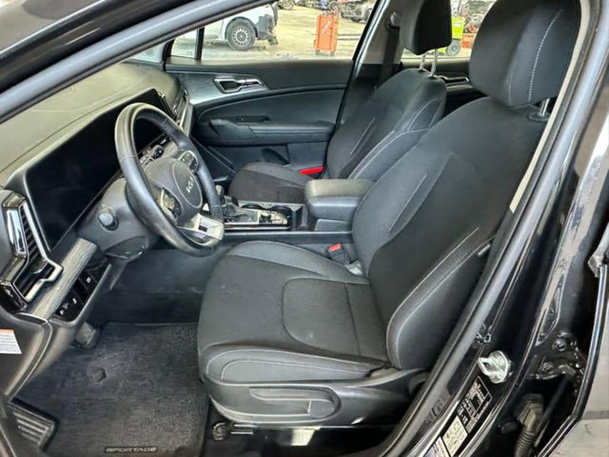 Kia Sportage 1.6 crdi mhev Business dct (14)