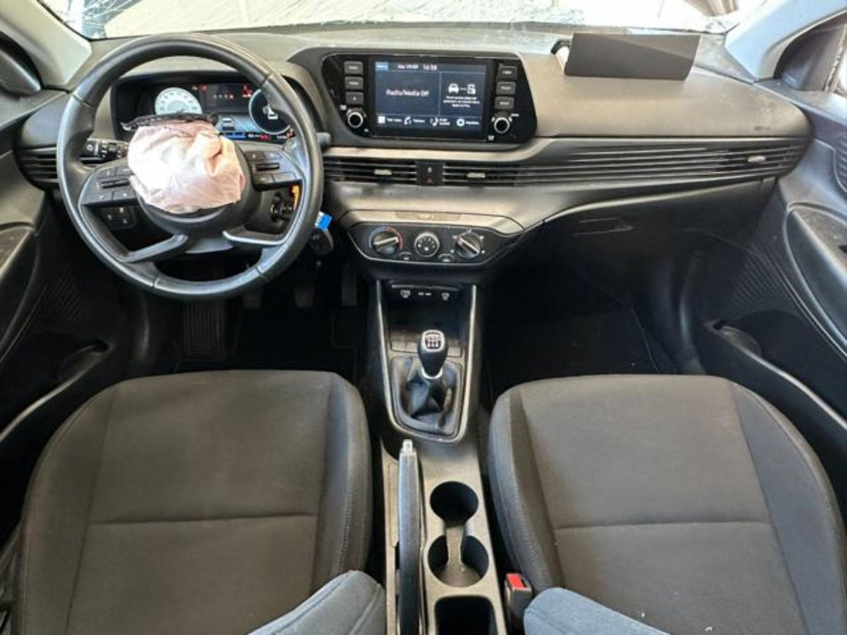 Hyundai i20 1.2 mpi Connectline mt (15)