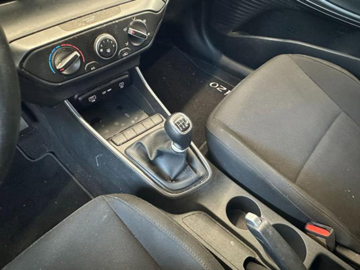 Hyundai i20 1.2 mpi Connectline mt (18)