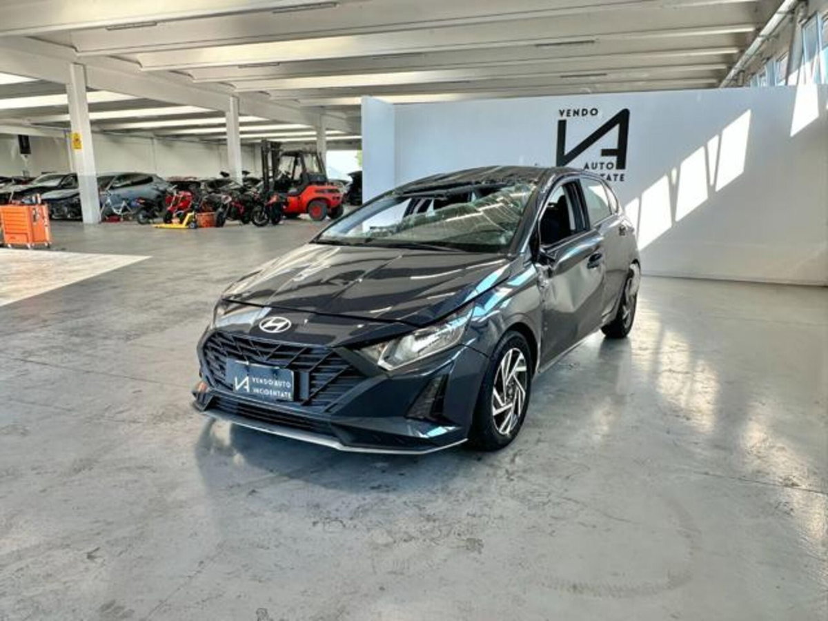 Hyundai i20 1.2 mpi Connectline mt (3)