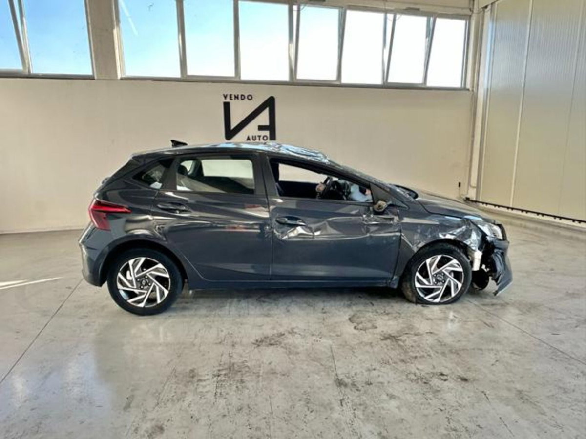 Hyundai i20 1.2 mpi Connectline mt (8)
