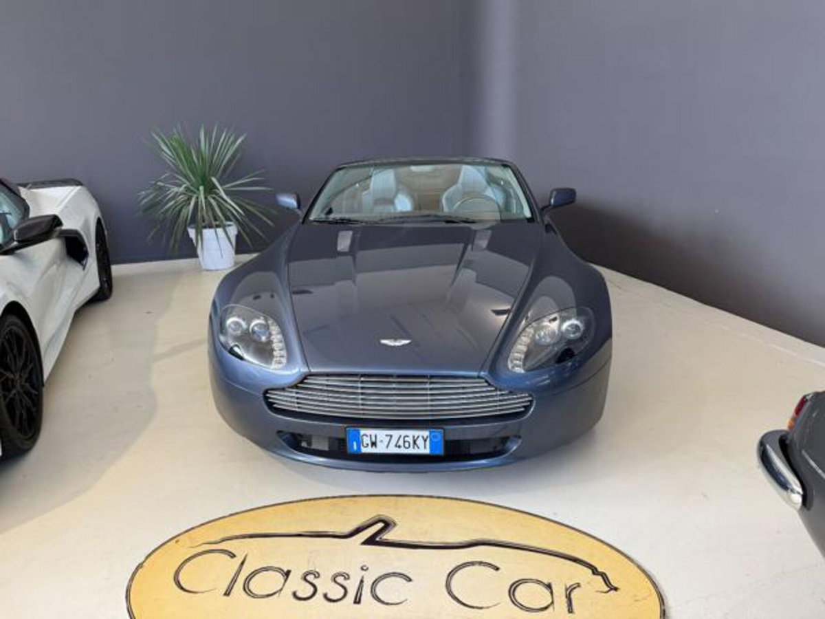 Aston Martin V8 Vantage Cabrio V8 Vantage Roadster (15)