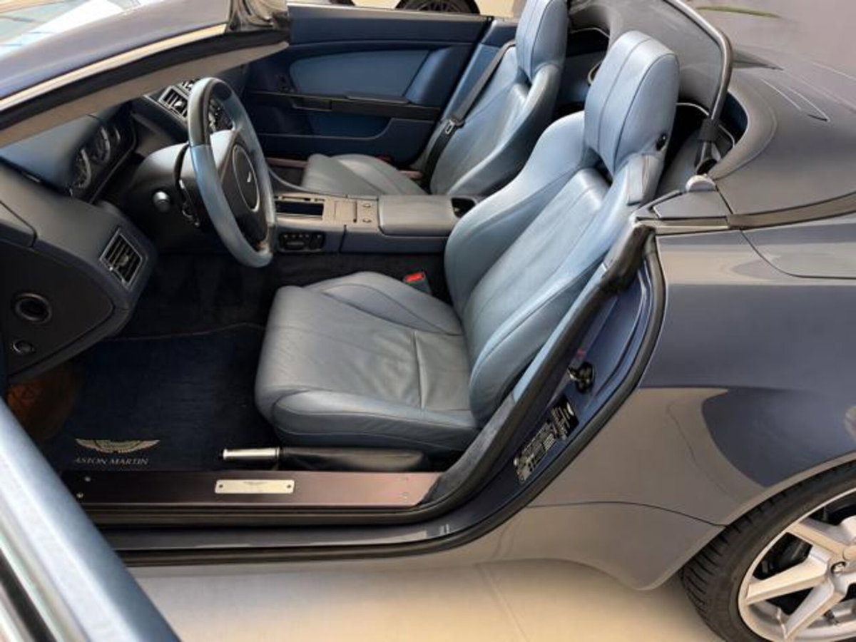 Aston Martin V8 Vantage Cabrio V8 Vantage Roadster (7)
