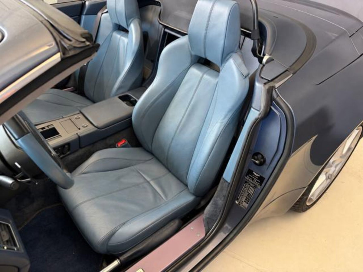 Aston Martin V8 Vantage Cabrio V8 Vantage Roadster (8)