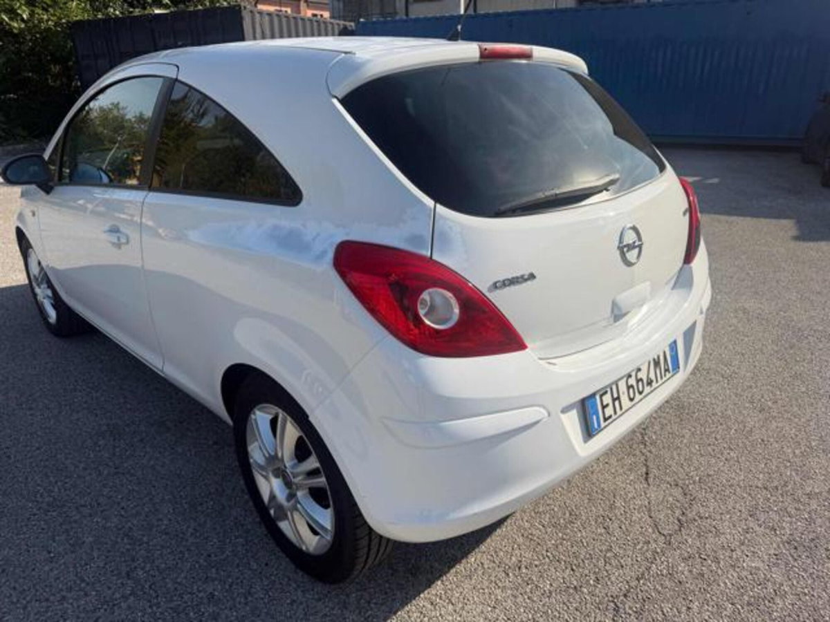 Opel Corsa 1.3 CDTI 95CV F.AP. 3 porte b-color (15)