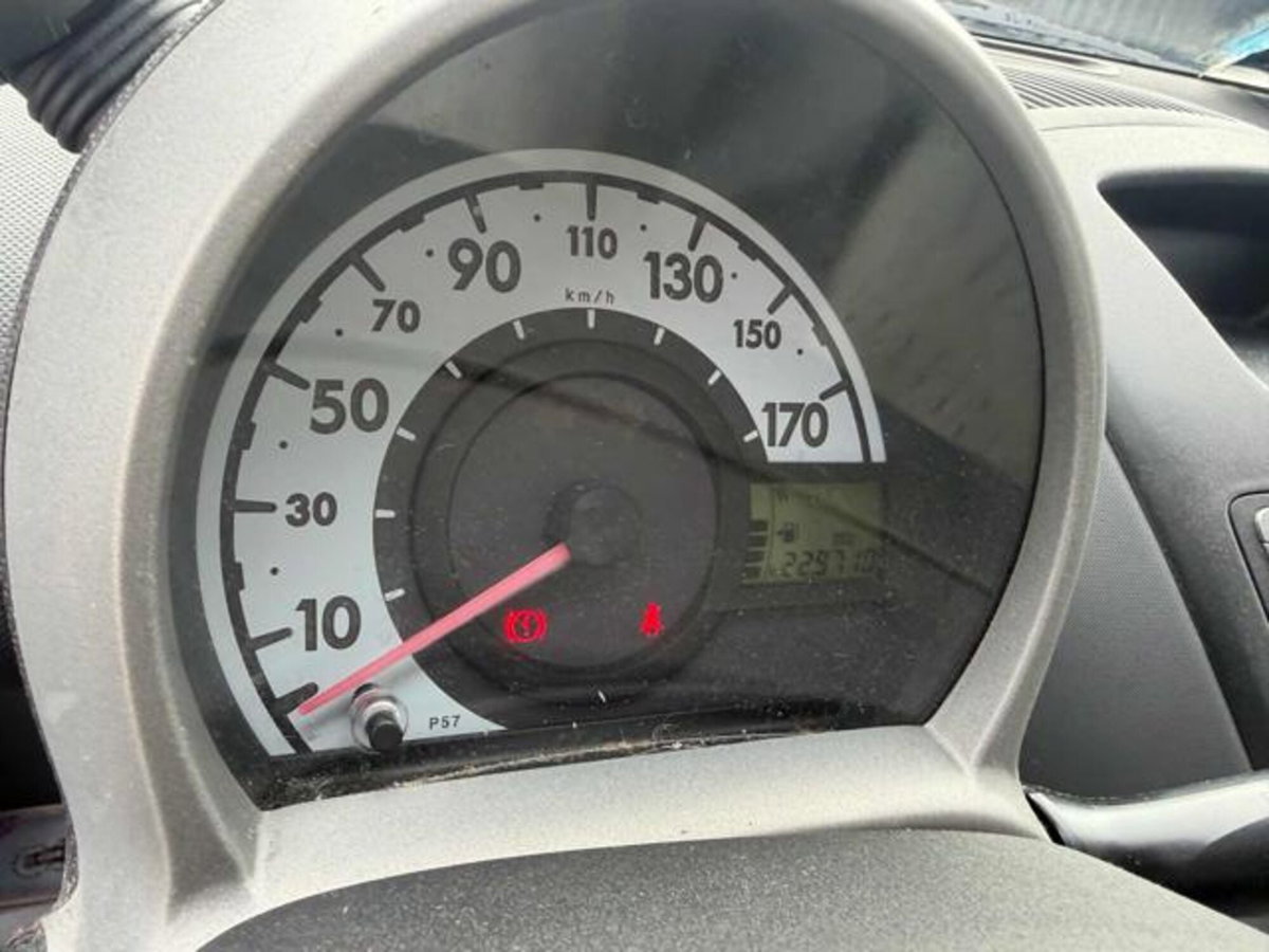 Peugeot 107 68CV 3p. Sweet Years (11)