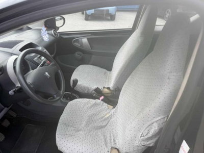 Peugeot 107 68CV 3p. Sweet Years (9)