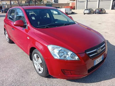 Kia cee'd 1.4 109CV 5p. EX (13)