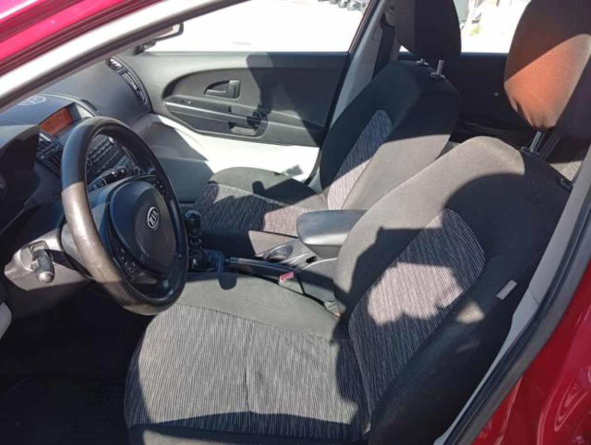 Kia cee'd 1.4 109CV 5p. EX (7)