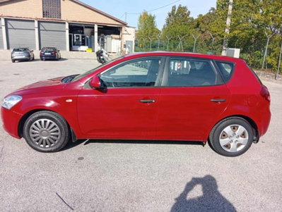 Kia cee'd 1.4 109CV 5p. EX (11)