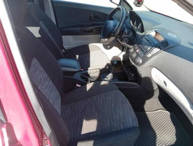 Kia cee'd 1.4 109CV 5p. EX (2)