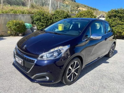 Peugeot 208 100 3 porte Allure usata