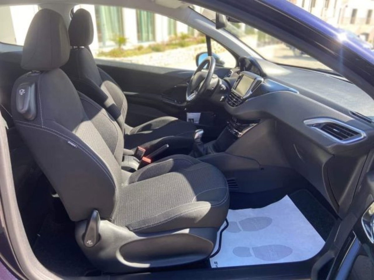 Peugeot 208 100 3 porte Allure (12)